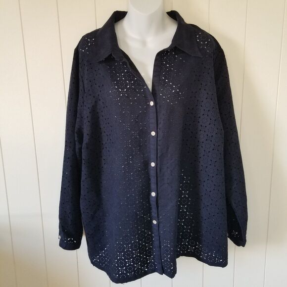 Avenue Women's Top Plus Size 26/28 Blue Long Sleeve Eyelet Button Up - Picture 1 of 8